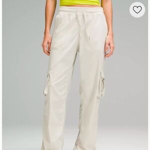 NWT lululemon cargo pants. Size Small. Colour Bone.